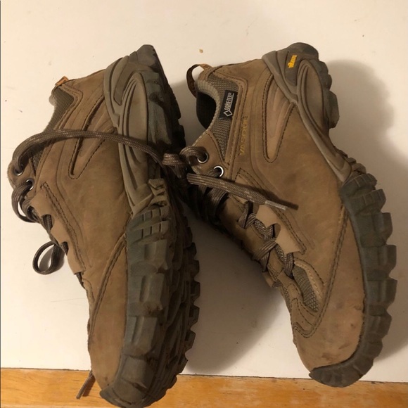 Vasque Women's Mantra 2.0 GTX hiking Shoes - Picture 2 of 5